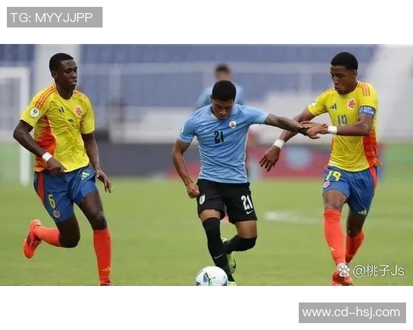 中国与哥伦比亚足球对决海报设计展现激情与梦想的碰撞