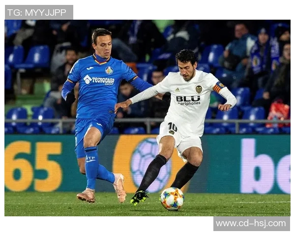 埃尔切主场迎战格拉纳达双方争夺关键三分的激烈对决