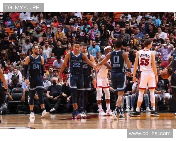 火箭队与灰熊队激战正酣2018年12月16日精彩回顾与分析